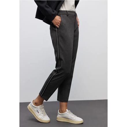 Chino met tapedetails