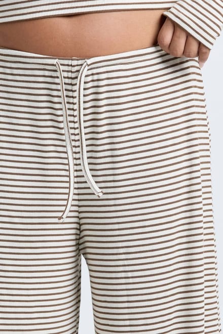 boohoo Dames Plus gestreepte mid-rise wijde pijpbroek | Steen | Maat: 50