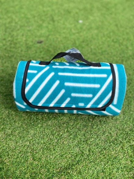 OPVOUWBAAR-PICKNICK - DEKEN- 150 X 130 CM