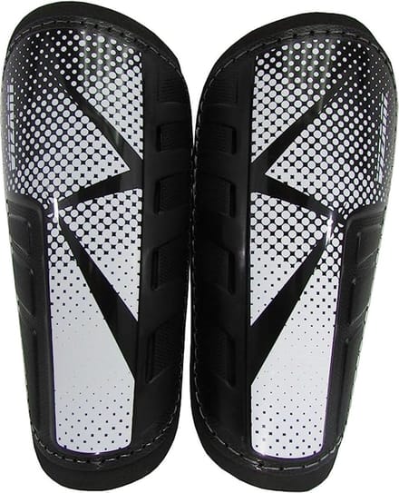 Slip-in Voetbal Scheenbeschermers - Zwart - Maat M