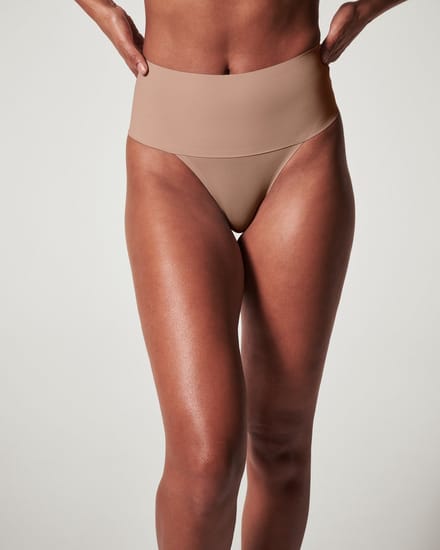 SPANXsupersmooth™ Undie-tectable® Thong - Kleur Dark Nude (CafÃ© au Lait) - Maat L