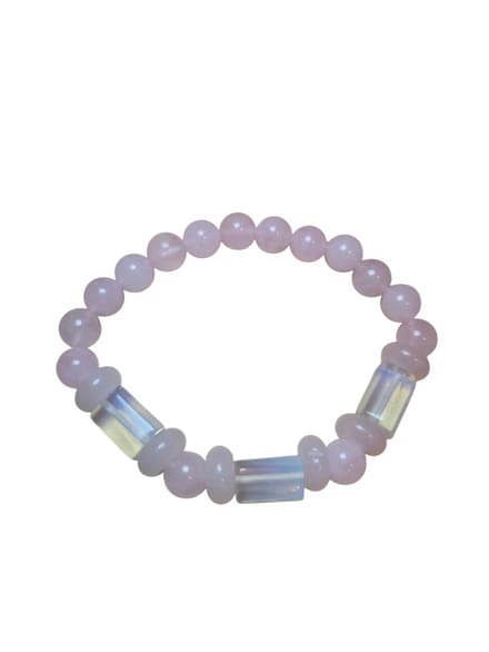 rozenkwarts armband met opaal spacers.