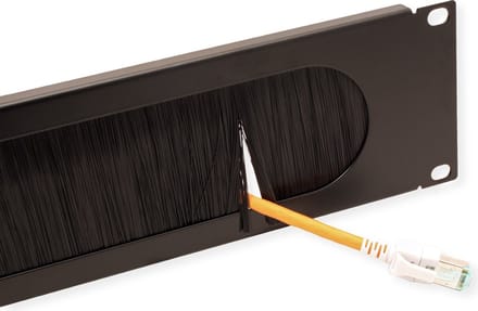 VALUE 19" Kabel doorvoerstrook 2 HE met borstel, zwart