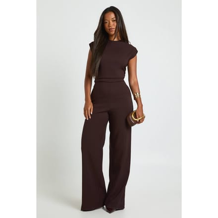 boohoo Dames Jumpsuit met Gerimpelde Taille en Wijde Pijpen | Chocoladebruin | Maat: 44