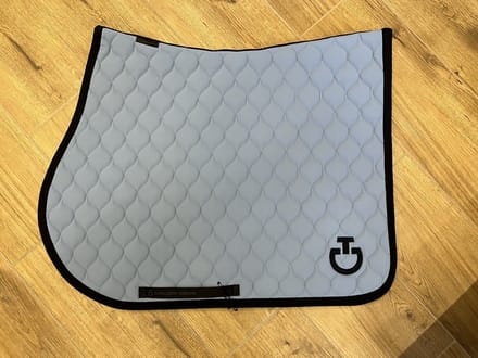 Cavalleria Toscana Circular-Quilted Zadeldek Jumping Pony Navy