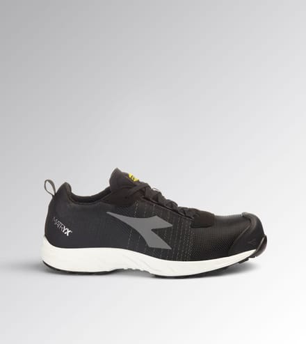 Diadora FLY LT MTX LOW S3L FO SR SC black/white 41