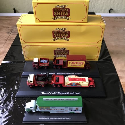 3 auto's uit de The Greatest Show on Earth serie van Atlas - Circus