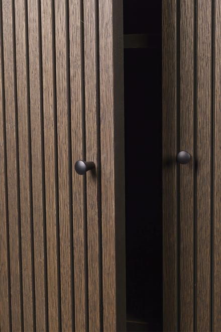 Ferm Living Sill kast - eiken, donker gebeitst - groot