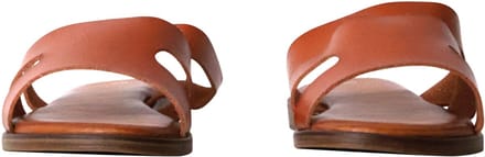 Sandalen om aan te trekken