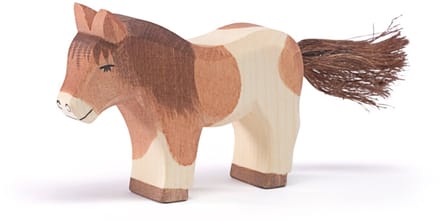 Ostheimer Shetland Pony staand