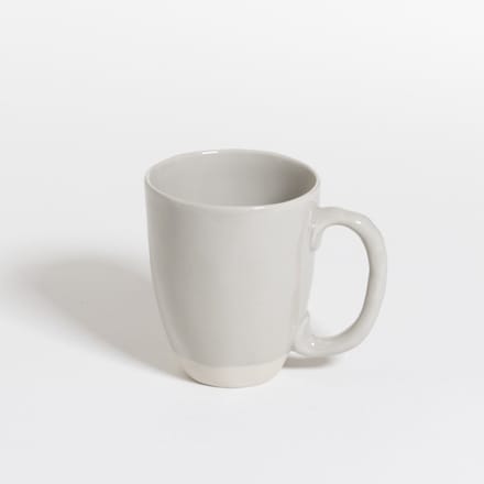 The Table atelier - mok met oor - Ø 8,5 - 300 ml - handgemaakt - lichtgrijs