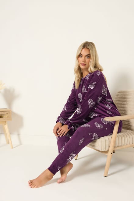 Yours Bordeauxrode Fleece Pyjamaset Met Hartprint En Scrunchie Size 58-60