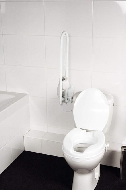 Inklapbare Veiligheidsbeugel voor Badkamer en Toilet met Rolhouder
