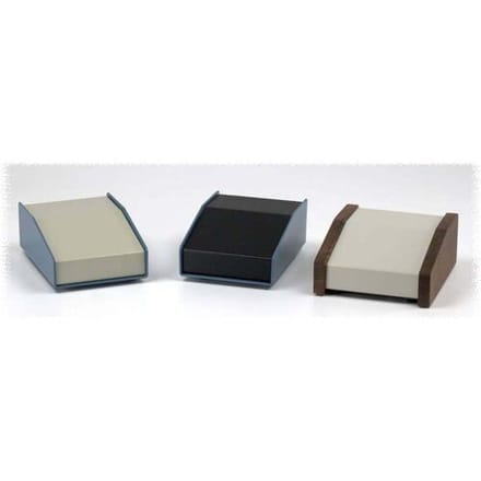Hammond Electronics 1456FE3WHBU Consolebehuizing (l x b x h) 146 x 165 x 81 mm Aluminium Blauw, Beige 1 stuk(s)