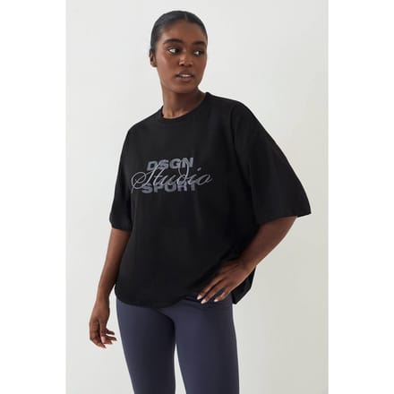 Dames DSGN Studio Sport Oversized T-Shirt | Black | Maat: XS