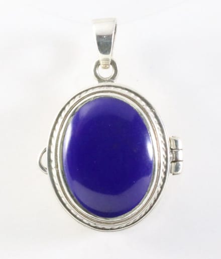 Ovaal zwaar zilveren medaillon met lapis lazuli