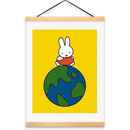Poster A3 nijntje around the world inclusief posterhanger