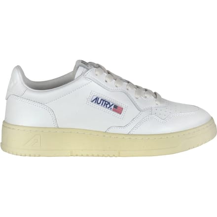 lage medaille sneakers in wit leer E poeder E suede beige