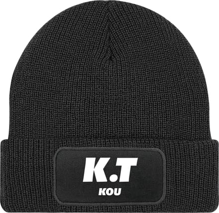 Muts met tekst - Zwart - 100% Soft-Touch acrylic - K.T kou