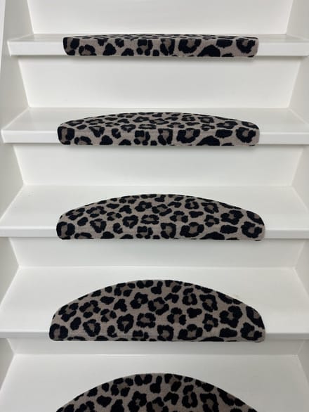 Trapmatten - 15 stuks - Elite Design - Panter - 56x17x3,5cm - halve maantjes - zelfklevend