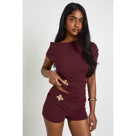 boohoo Dames Gestructureerde Hotpant Met Bloemenversiering | Aubergine | Maat: 36