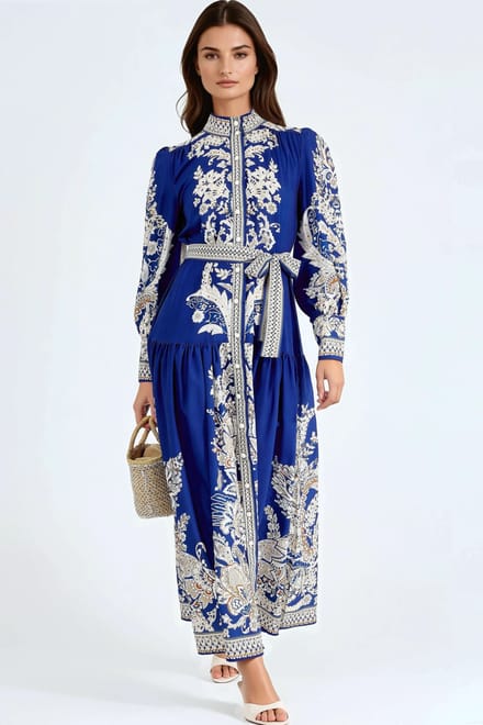 Maxi-jurk met Mandarin-kraag en riem