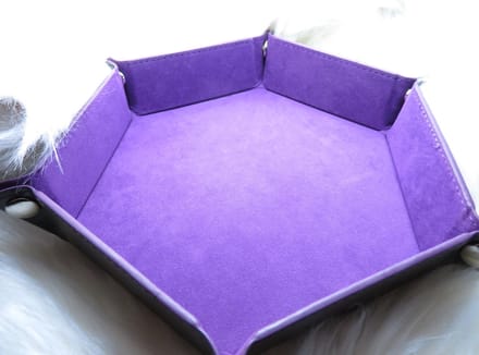Dobbelsteenbak - Dobbelbak - Rollenspellen - Fluweel en Leer - Inclusief knoppen - Paars