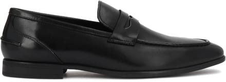 Elegant leather loafers in a minimalist style