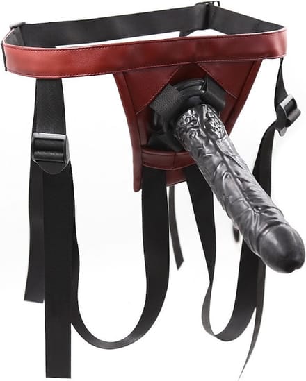 Nooitmeersaai - Leren strap-on harnas met zwarte dildo - 19 cm