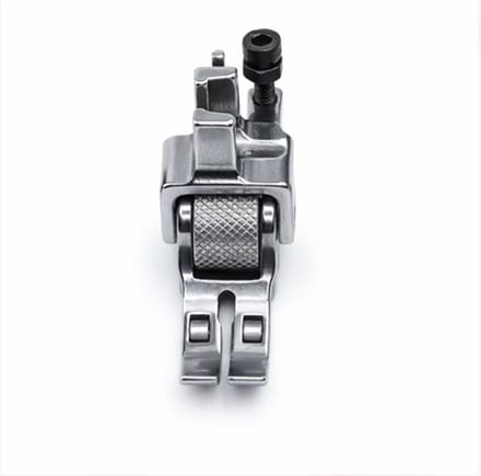 Industrieel Geribbeld Rolvoet – Driewiel Metaal – Extra Grip voor PVC, Vinyl & Leer – Naaimachine Accessoire