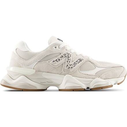 New Balance 9060 Sneakers Heren - Wit - Maat 47.5 - Leer