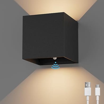 Bewegingssensor Wandlamp met Oplaadbare LED 5W - Warm Wit 3000K - Instelbare Stralingshoek