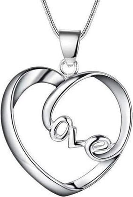 Ketting met hanger Hart en Love zilverkleur.