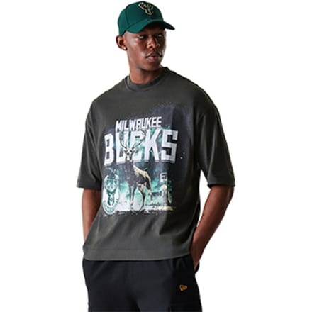 New Era NBA Washed Graphic Milwaukee Bucks T-shirt Grijs