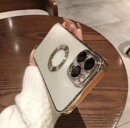 iPhone 13 hoesje met camera protector goud