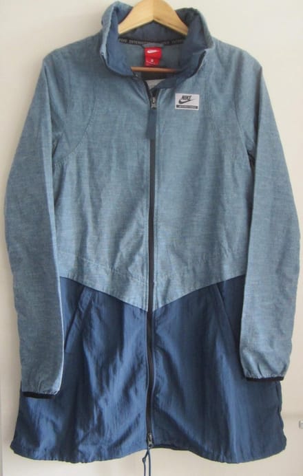 Nike International Jacket met Capuchon  - Blauw - Maat XS