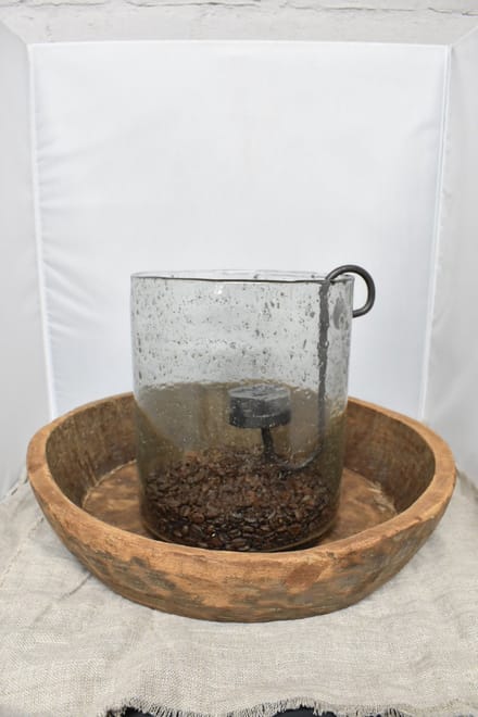 By Mooss - Windlicht Stone Ø 19 cm x 23 cm hoog - Groot windlicht glas Steenslag - Landelijk - Sober - Robuust .