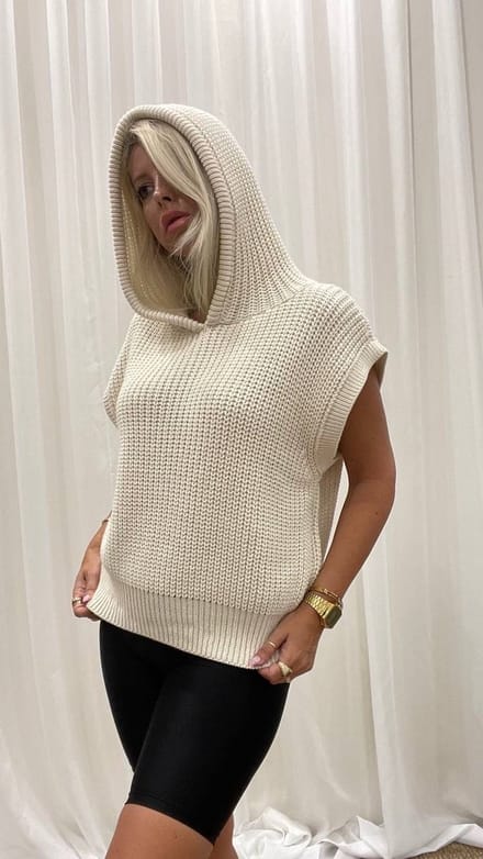 Trui/Hoodies/Cream/SIRMAZA