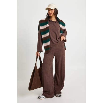 boohoo Dames Gerimpelde Rib Henley Knoophemd & Broek Co Ord | Chocolate | Maat: 6