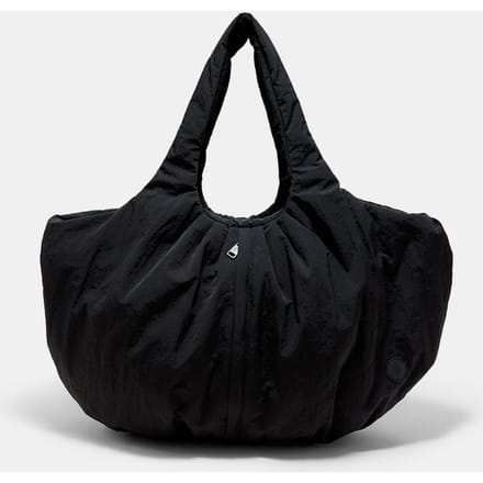 Stradivarius Maxi gewatteerde tas  Zwart OS