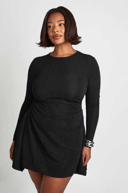 boohoo Dames Plus Gerimpelde Getextureerde Flippy Skaterjurk | Black | Maat: 24