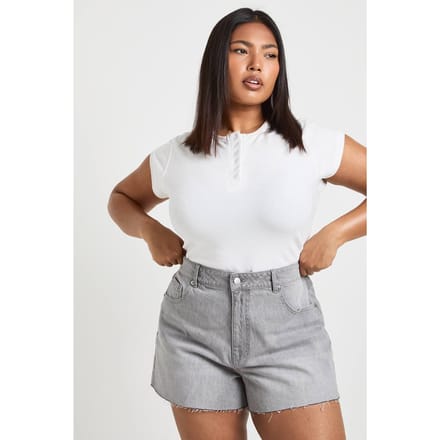 boohoo Dames Plus denimshorts met ruwe zoom | Grijs | Maat: 44