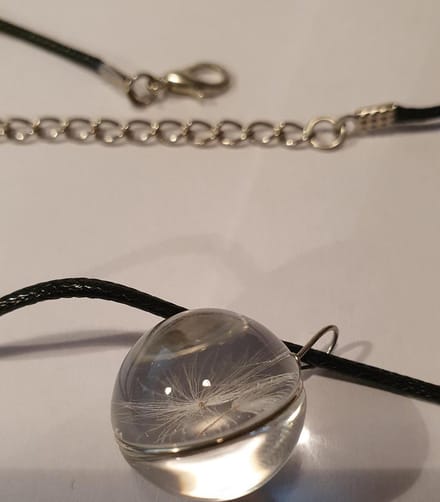 Paardenbloem ketting in glas geblazen