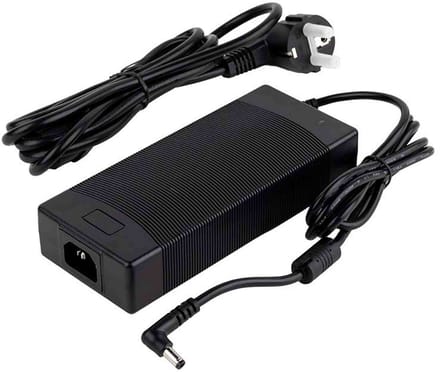 NUX NAD28/4000 voeding – 28V 4000mA, tip negatief