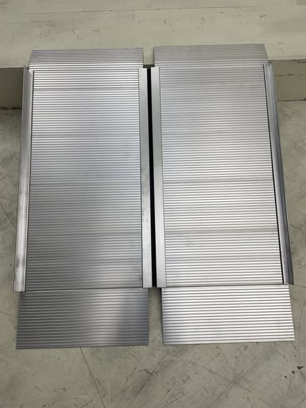 Oprijplaat aluminium 400 kg lengte 900 mm x breedte 760 mm inklapbaar MW Tools ARP20090