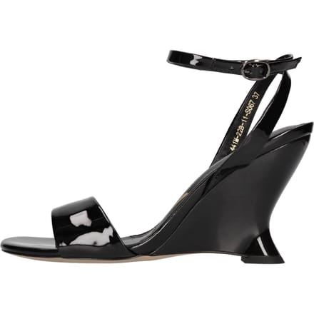 Emanuelle Vee Schoenen met zwarte hak