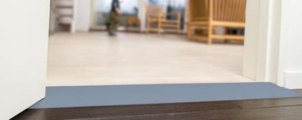 Gummy ramp 12 mm hoog x 900 mm breed met plakstrip - Drempelhulp
