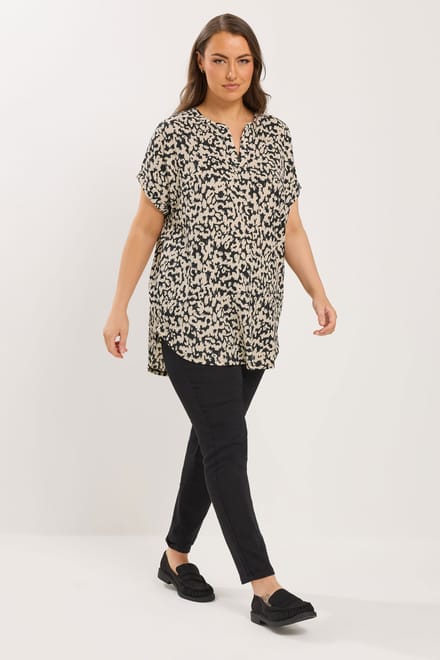 Yours Zwarte Top Met Abstracte Print En Inkeping In De Hals Size 48