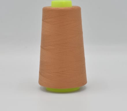 Overlock Garen per 4 stuks - 3000 Yards (2742 meter) per stuk - In 36 kleuren leverbaar - Karamel