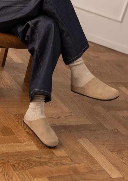 Manfield - Heren - Beige suède instappers - Maat 41